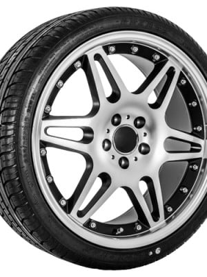 AUD-501-19-BLK-TIRES-03